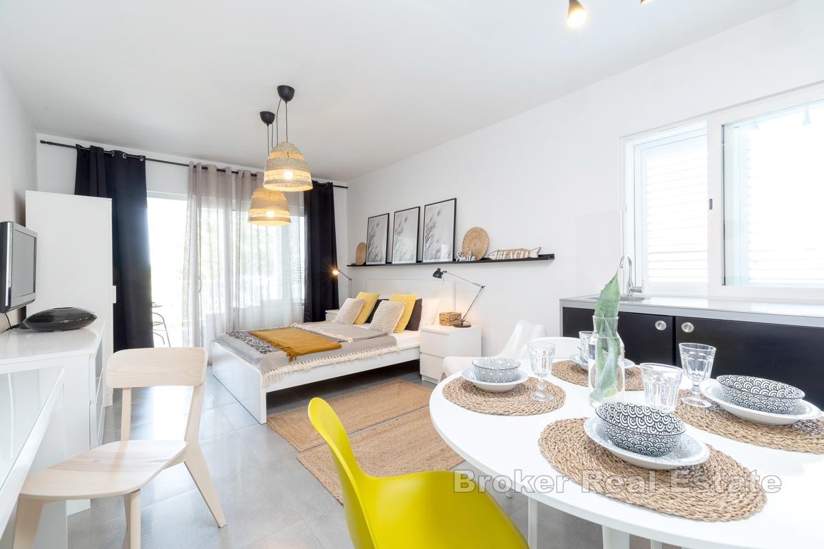 Mediteranska vila smještena uz samu morsku obalu