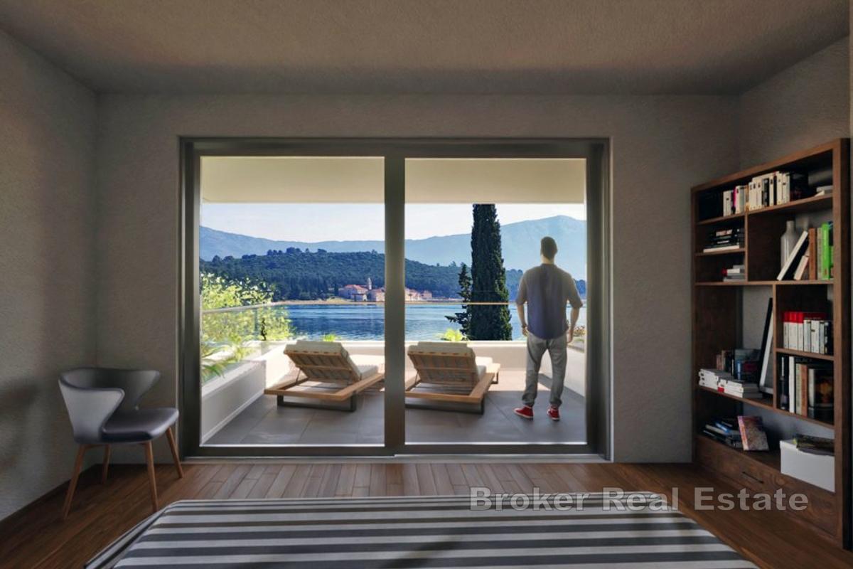 Dvoetažni stan s pogledom na more