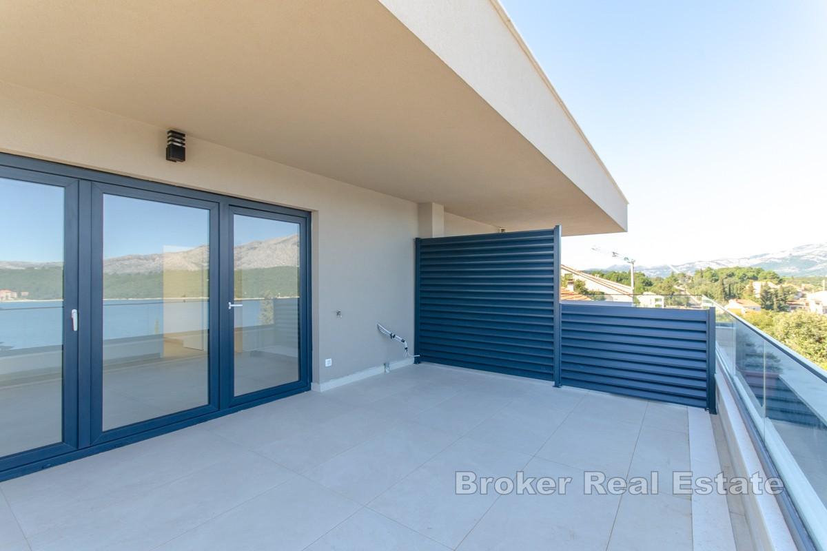 Двухуровневая квартира с видом на море