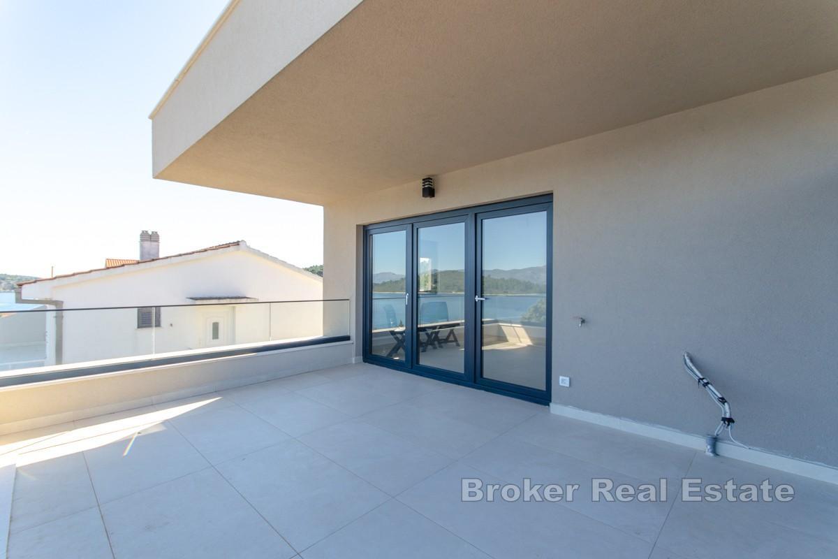 Двухуровневая квартира с видом на море