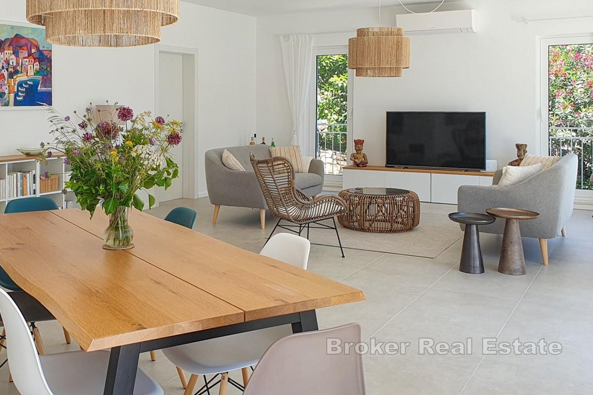 Villa neuve en première ligne de mer