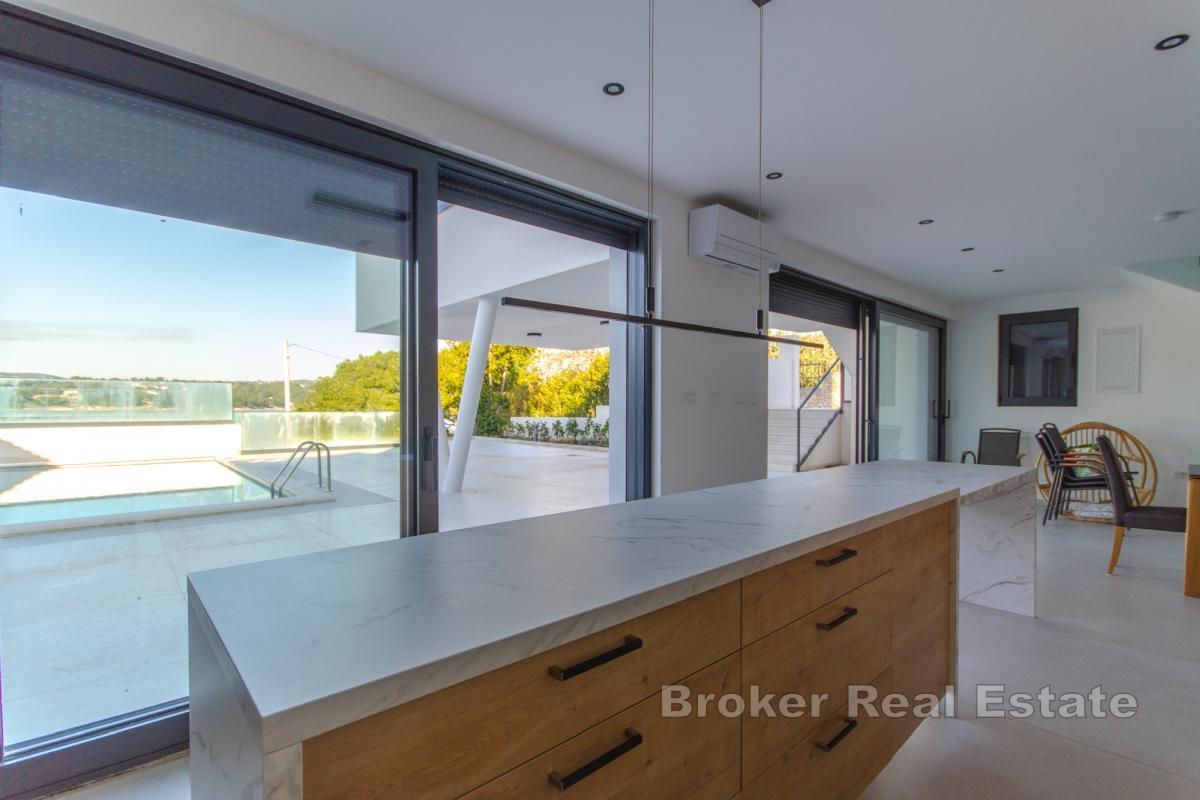 Villa di lusso in prima fila sul mare