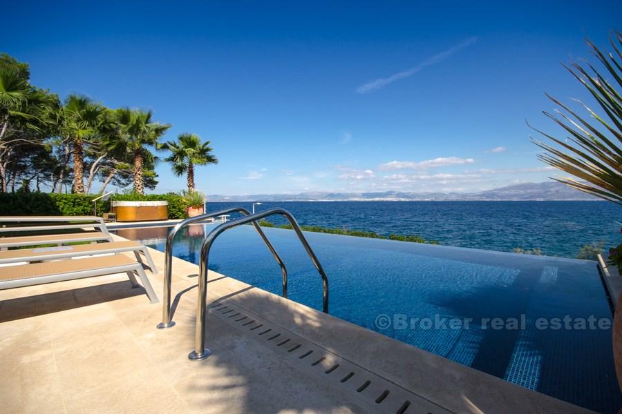 Luksus villa ved sjøen, til salgs