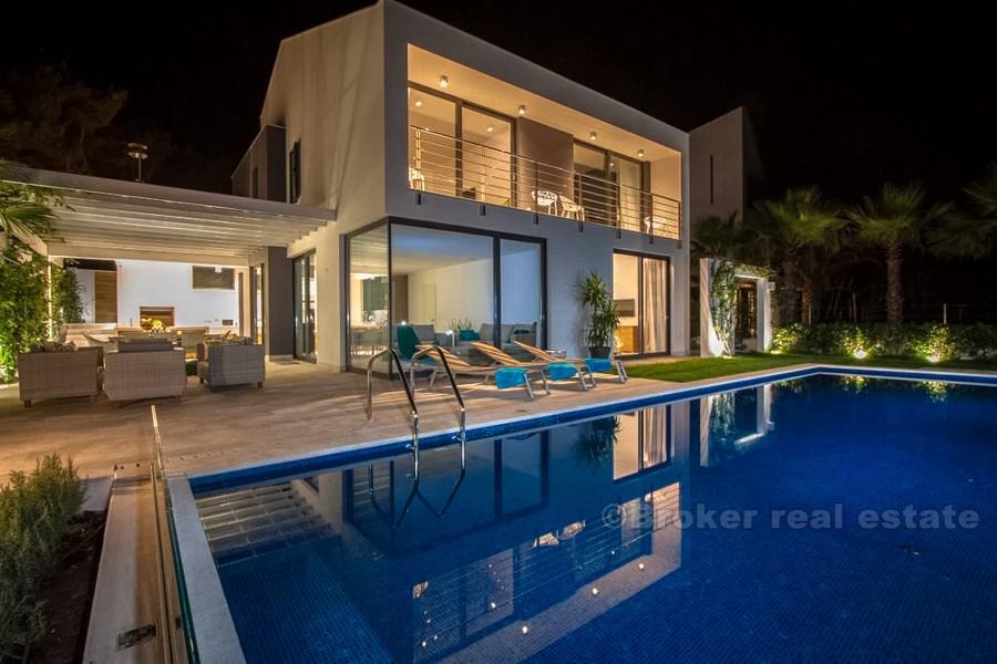 Lyxvilla vid havet, till salu