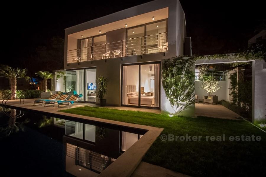 Lyxvilla vid havet, till salu