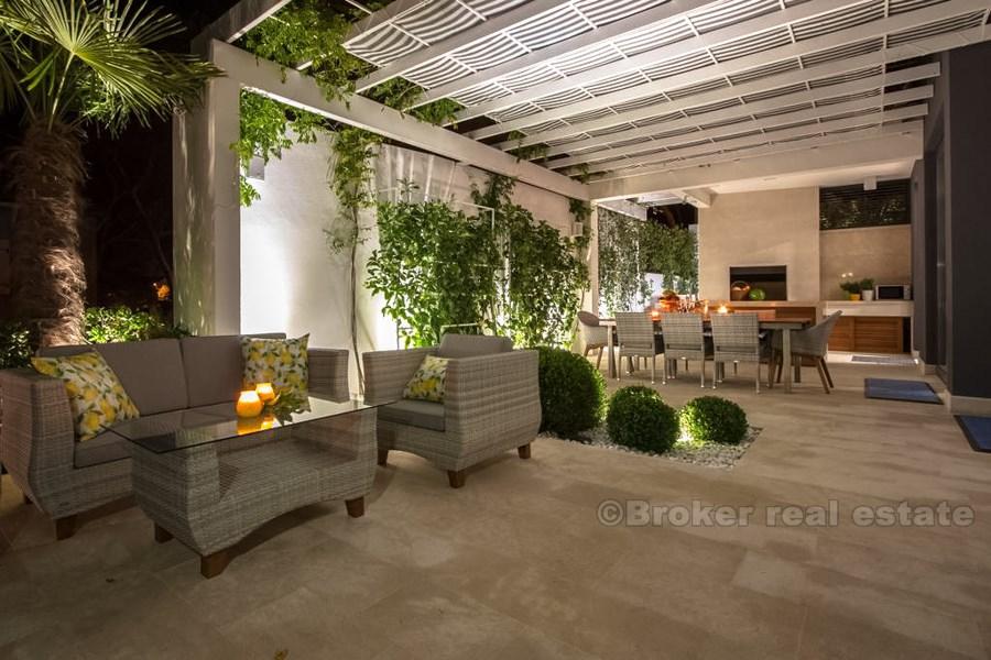 Lyxvilla vid havet, till salu