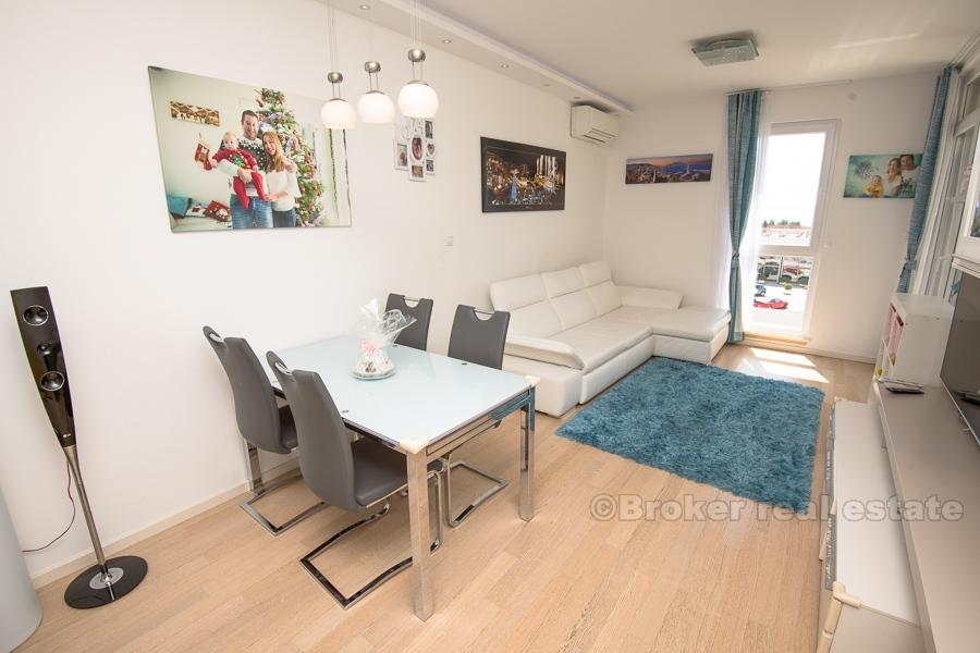 One bedroom apartment with sea view, for sale