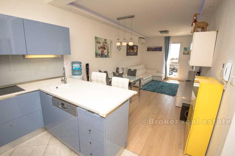 One bedroom apartment with sea view, for sale