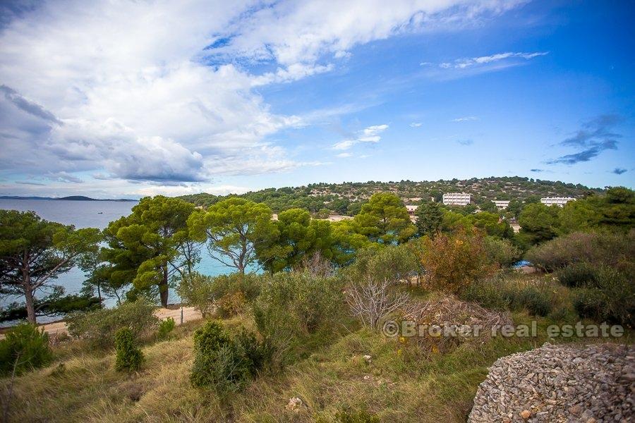 Attractive plot, first row to the sea, for sale