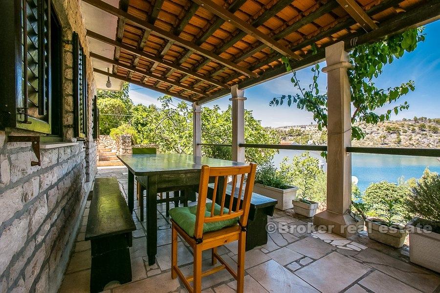 Freistehendes Haus mit Meerblick, zu verkaufen