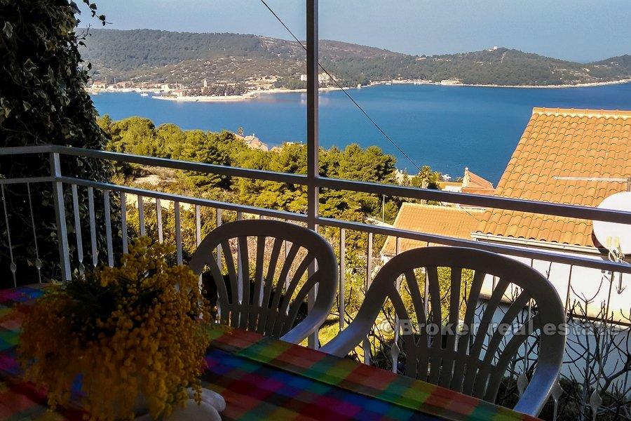 2-stöckiges Haus mit Meerblick, zu verkaufen