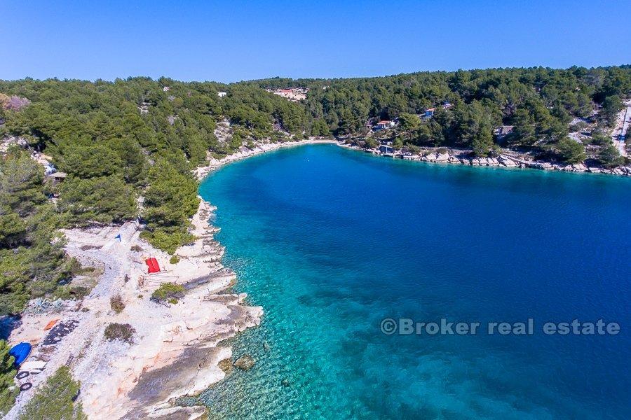 Land first row to the sea, for sale