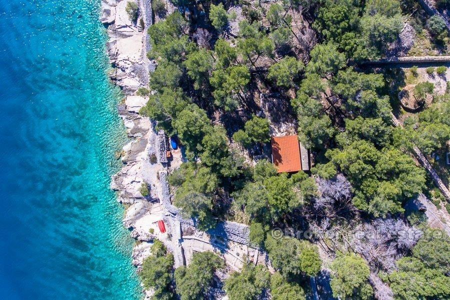 Land first row to the sea, for sale