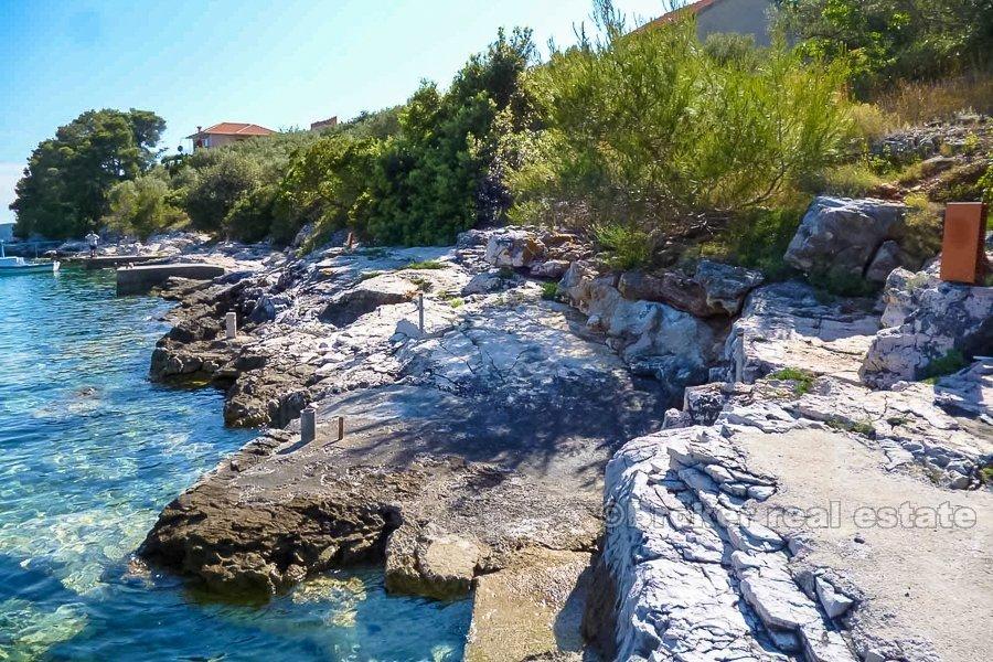 Terrain à bâtir près de la mer, à vendre