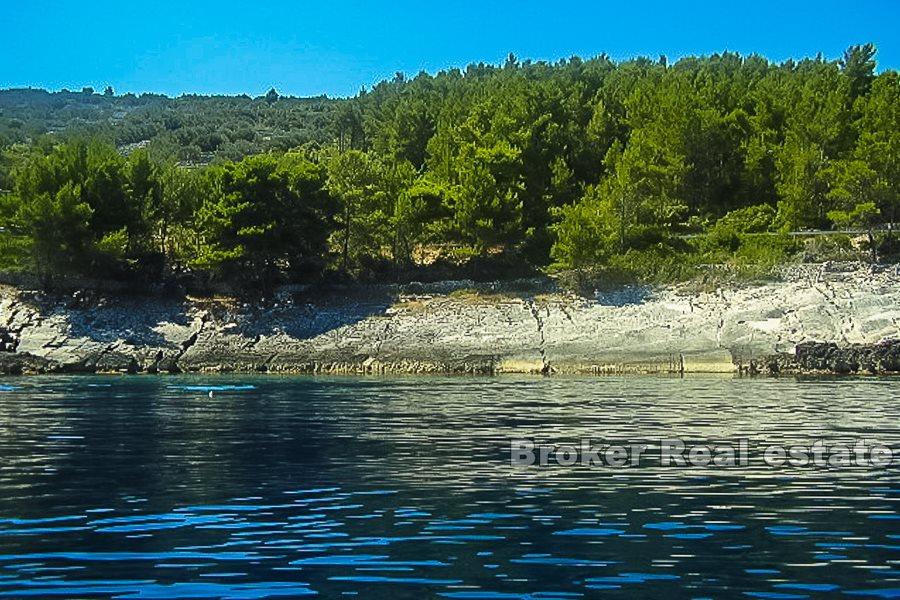 Building land by the sea, for sale