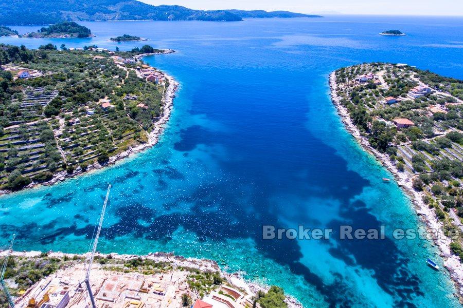 Działka budowlana, nad brzegiem morza, na sprzedaż