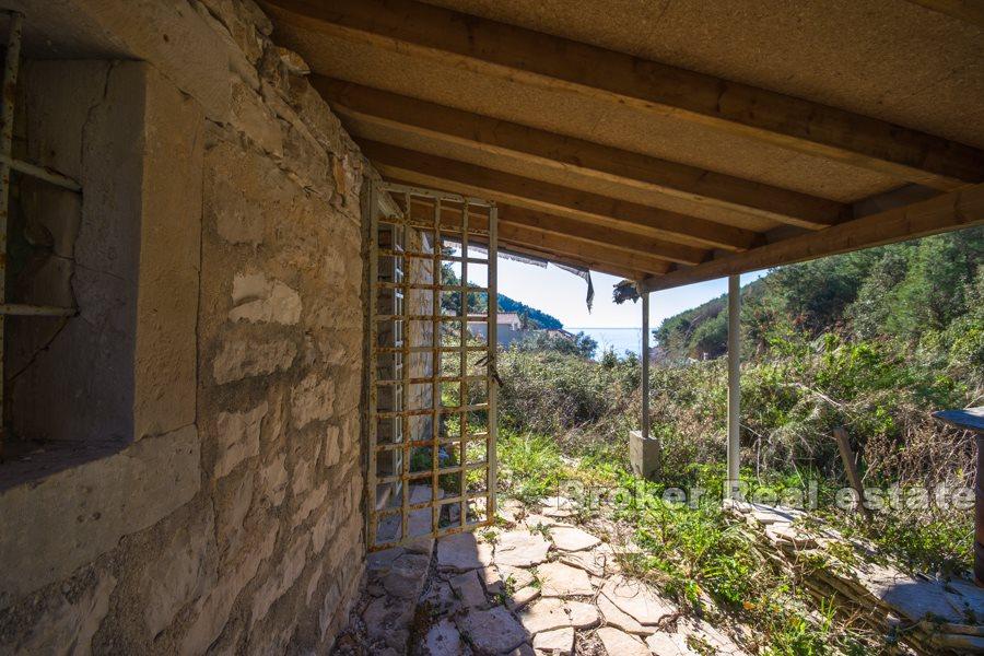 Older stone house with sea view