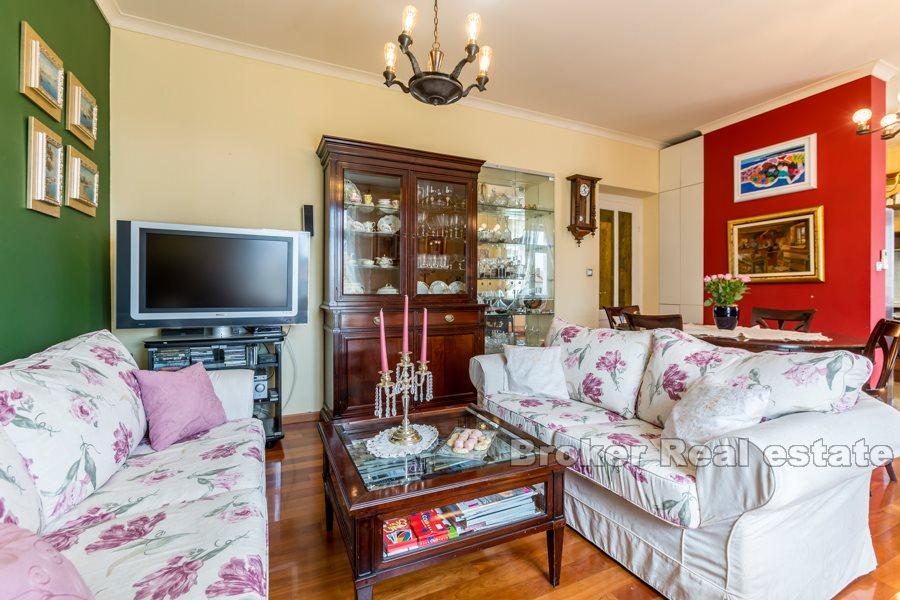 Luxus-Apartment mit 3 Schlafzimmern in der Nähe von Riva