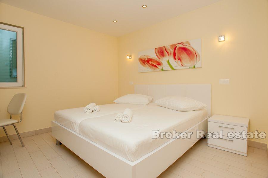 Luxurious villa in the second row to the sea