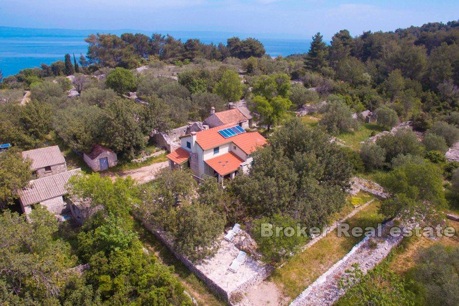 Casa su 2 piani in un ambiente più tranquillo