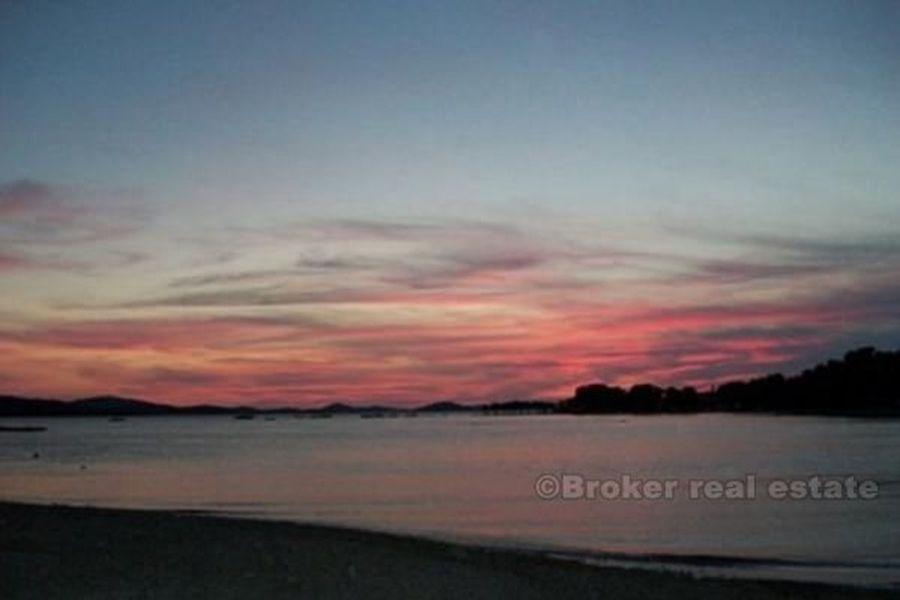 Rekreační dům, první řada u moře, na prodej