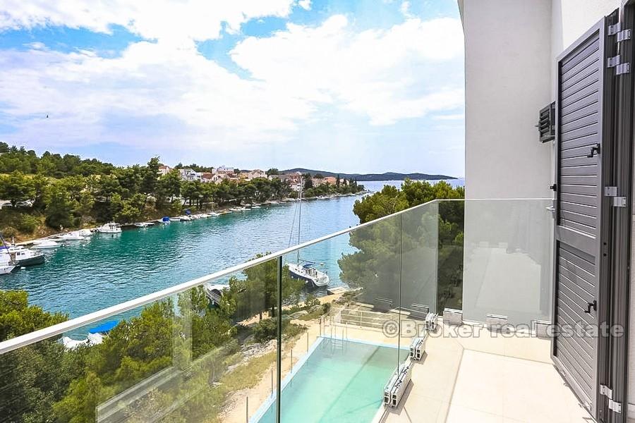 3 etasjes villa, til salgs