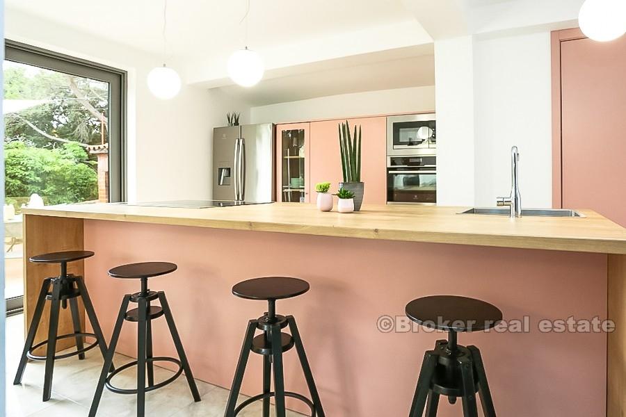 3 etasjes villa, til salgs