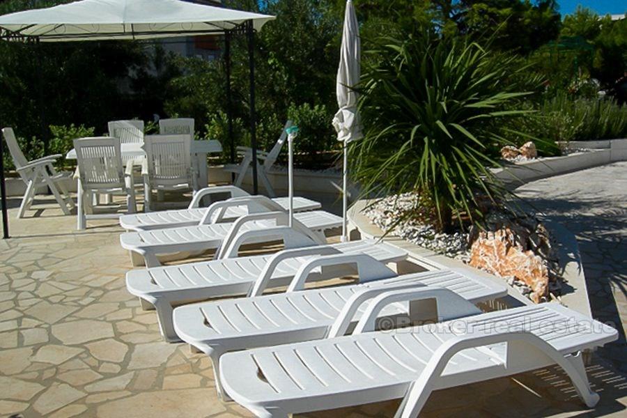 Villa attraente in riva al mare, in vendita