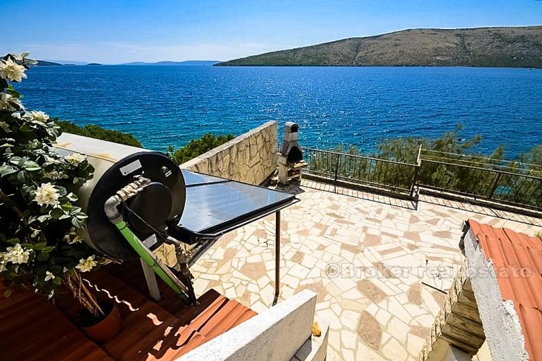 3 separate bygninger