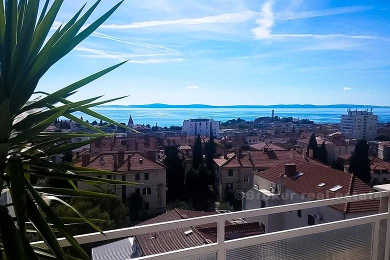 Gripe, Penthouse, with view of the city of Split