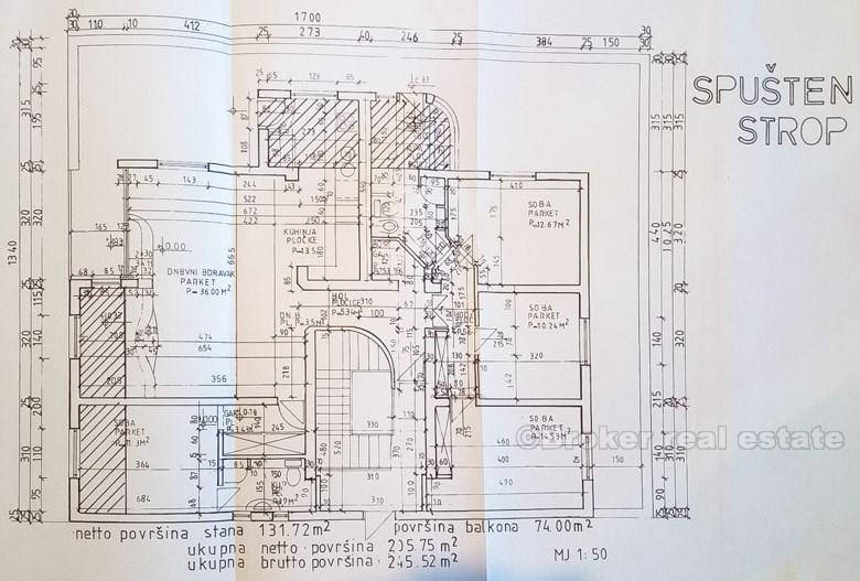 Gripe, Penthouse, s pogledom na grad Split