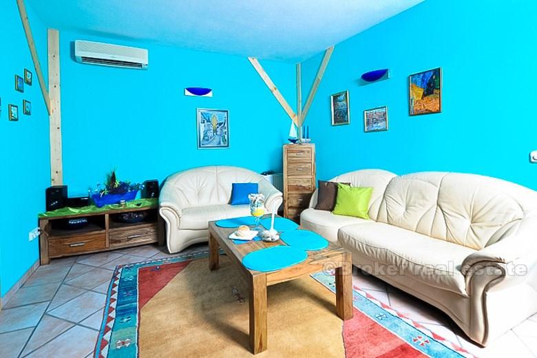 Villa in first row to the sea