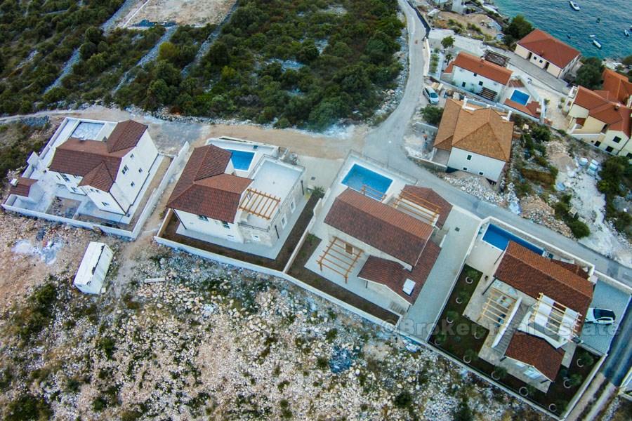 Nybygget attraktiv villa, til salgs