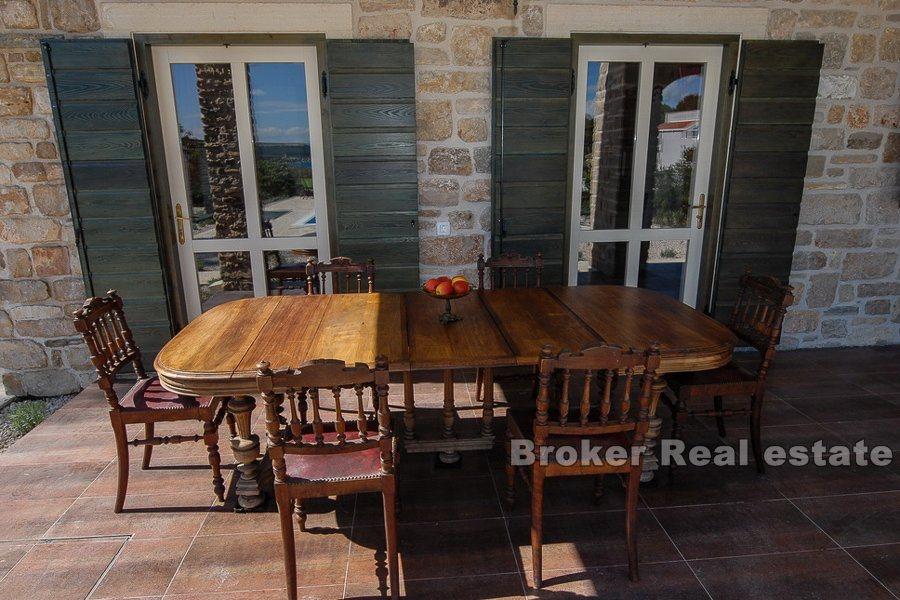 Stone house with sea view, for sale