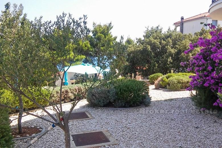 Furnished apartment with pool, for sale
