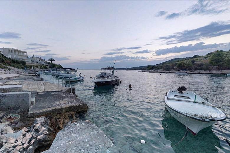 Maison de famille dans la deuxième rangée de la mer, à vendre