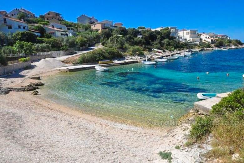 Maison de famille dans la deuxième rangée de la mer, à vendre