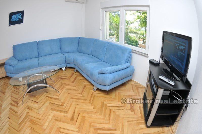 Neu gebaute Villa von 360m2