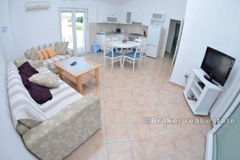 Neu gebaute Villa von 360m2