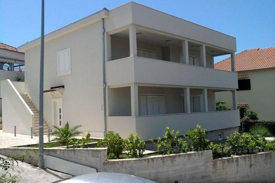Vila od 280m2 na parceli od 521m2, na prodaju
