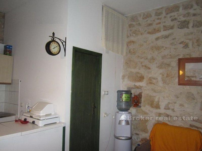 Das alte Steinhaus in der Bucht