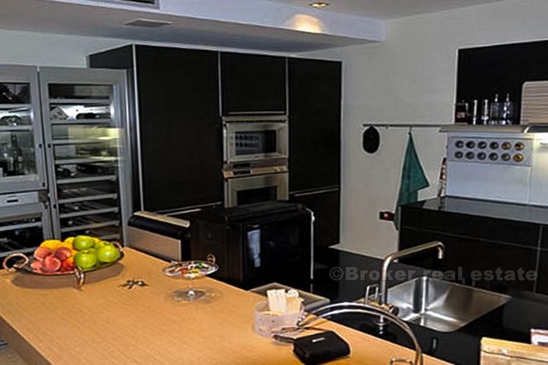 Fantastique villa à la mer, à vendre