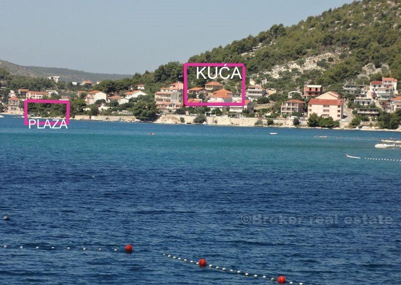 Dům na 2 podlažích s 106 m2 vnitřního prostoru, k prodeji