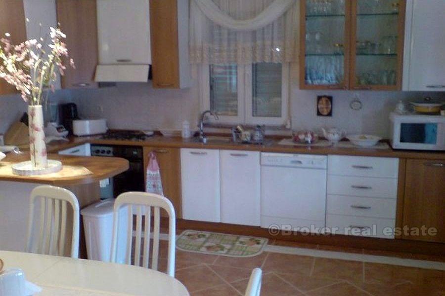 Large villa, for sale