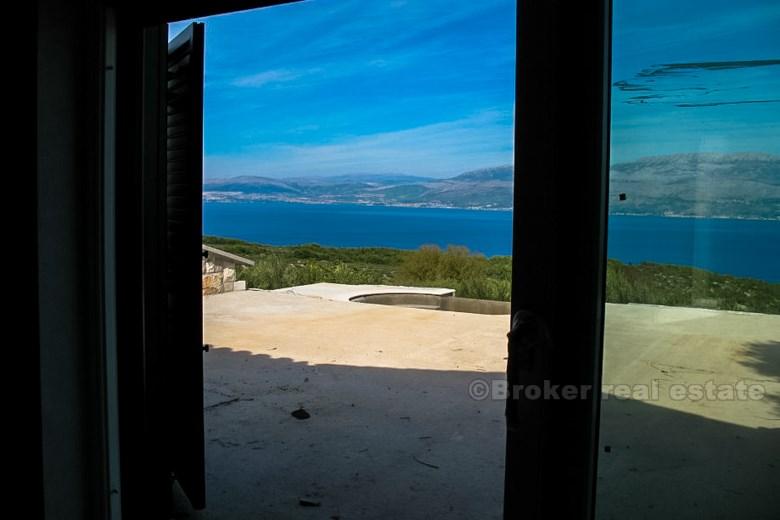 Hus med tomt, til salgs