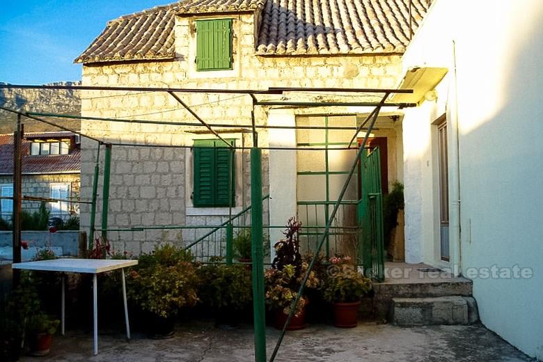 Steinhaus, zum Verkauf