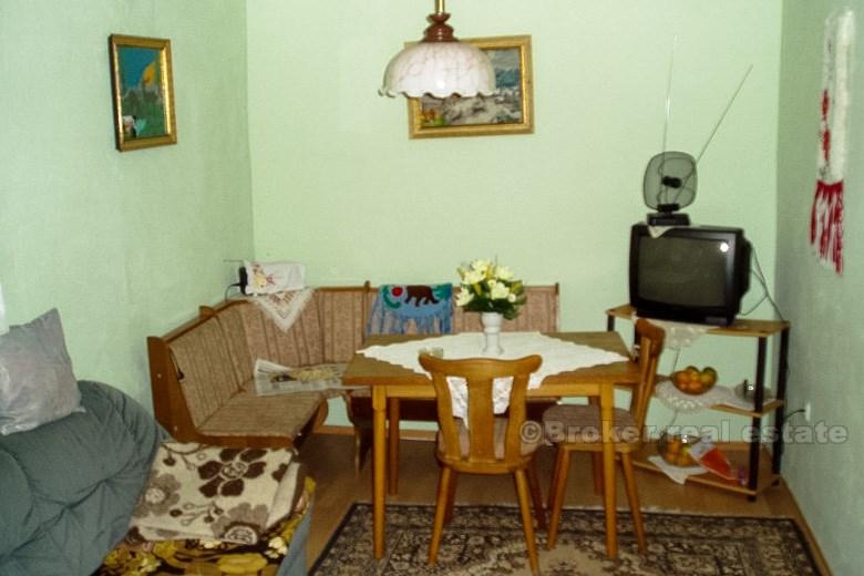 Steinhaus, zum Verkauf