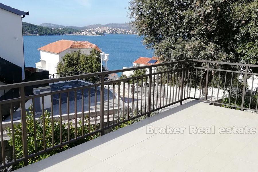 Casa moderna con vista sul mare aperto