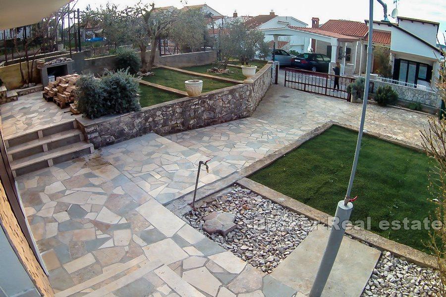 Fristående hus, 2: a raden från havet