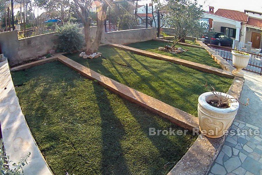 Fristående hus, 2: a raden från havet